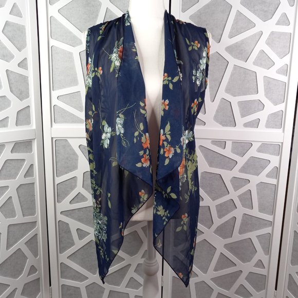 Color Swatch Medium Sheer Floral And Black Lace Vest - Picture 3 of 11